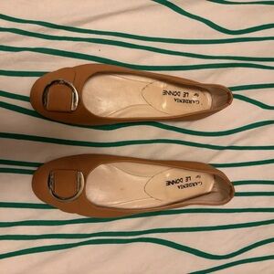 Gardina Le Donne Women's Tan Loafers